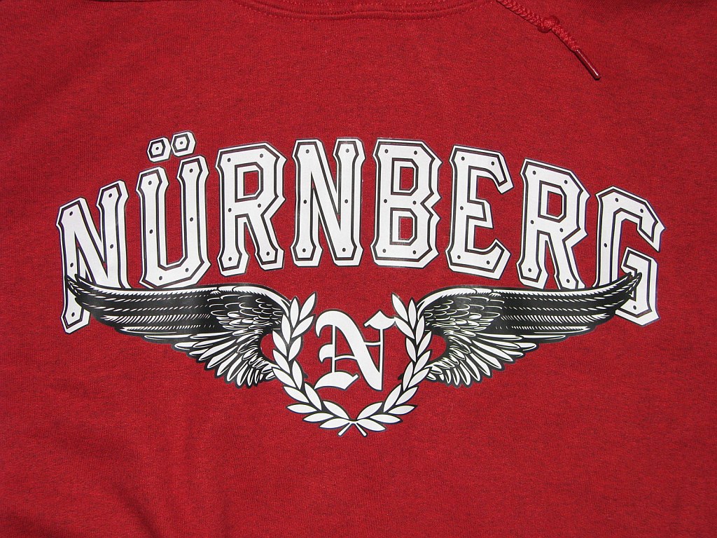 Kapuzensweat Shirt beidseitig bedruckt  'Nürnberg' Liebe kennt